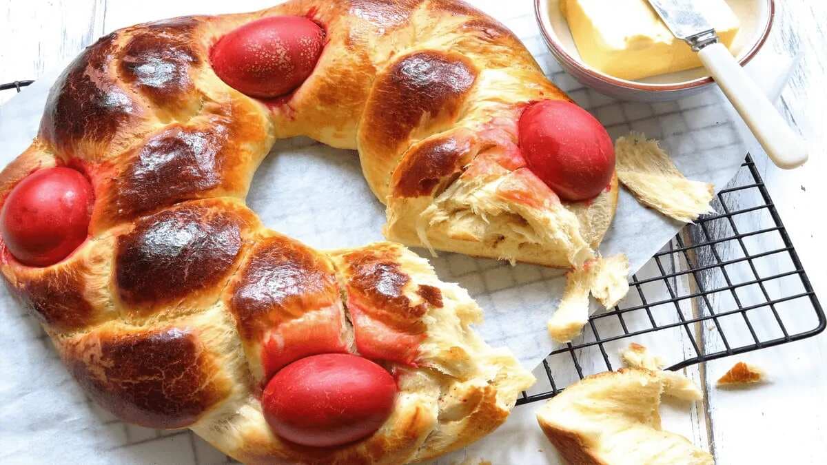 Why Greek Tsoureki Bread Is Symbolic Of Easter? Facts Here 