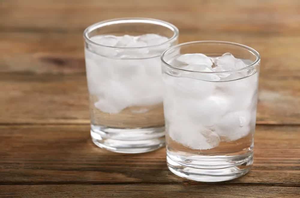 Tips To Make Clear Ice To Put In Your Beverages 