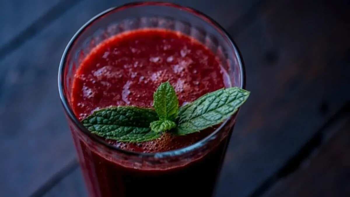 5 Healthy Beetroot Drinks To Relish This Winter Season 