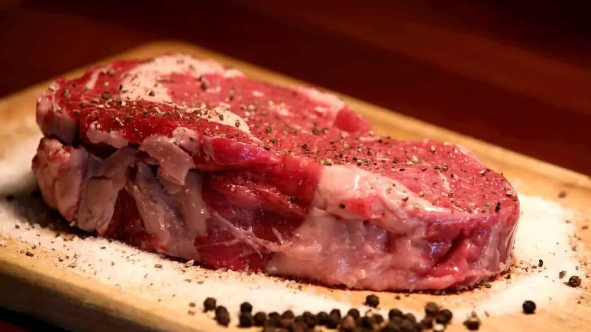 7 Tips To Clean Raw Meat And Make It Free From Bacteria