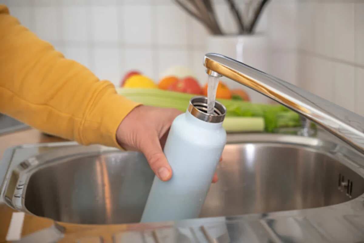 Reusable Water Bottle Hygiene: Rinse And Dry For Clean Sips