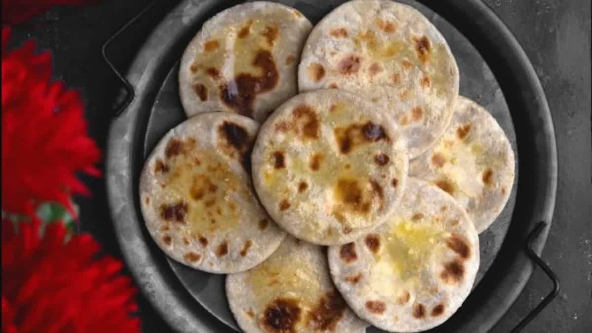 Maharashtrian Satori Recipe, A Stuffed Flatbread For Festivities