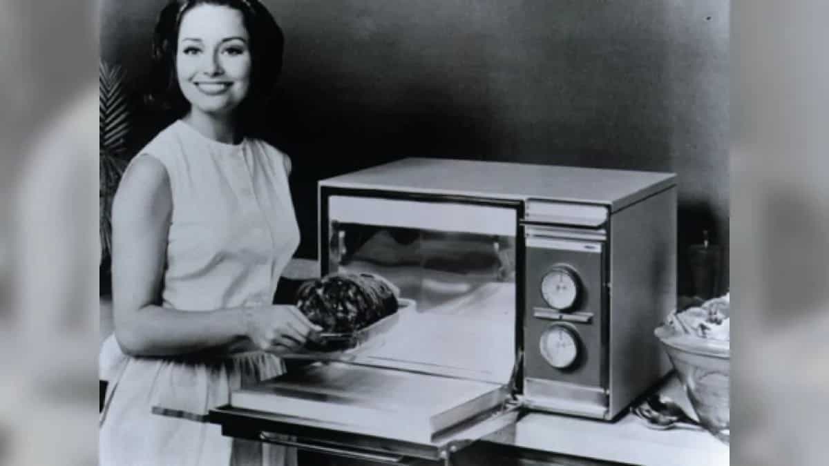 From Radarange To Microwave: Journey Of Food Heating Ovens