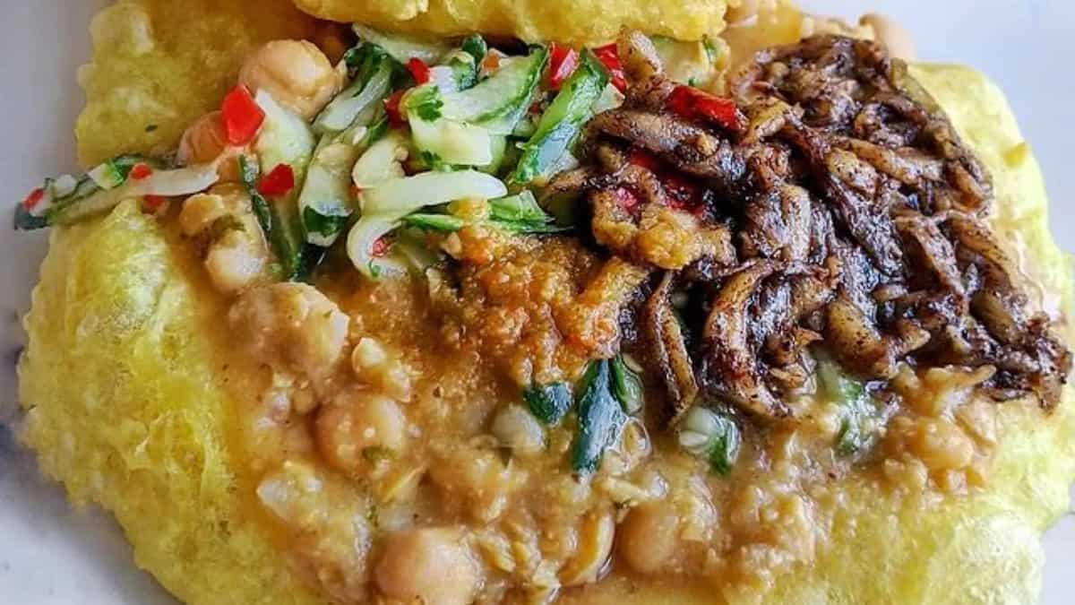 Trinidad And Tobago's Favorite Snack Is Indian Inspired Doubles