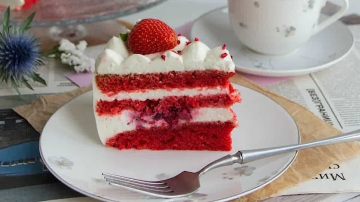Valentine’s Day 2024: 5 Red-Coloured Desserts To Indulge   