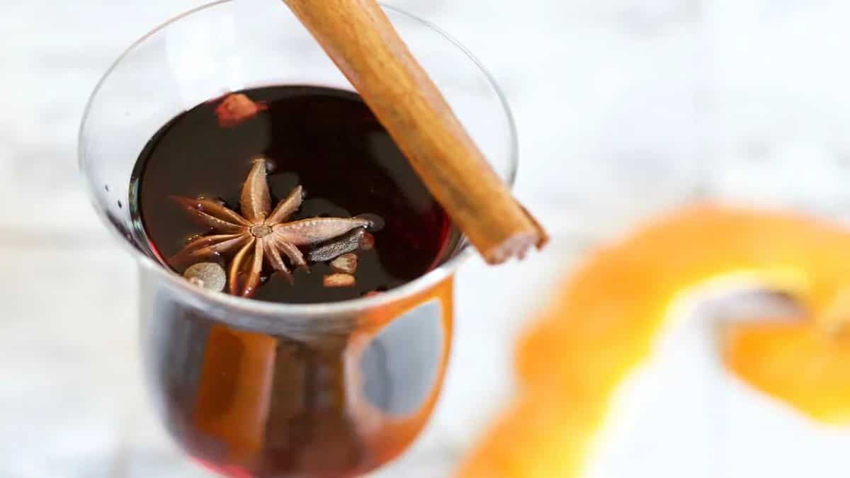 5 Essential Tips To Infuse Spices Into Holiday Cocktails