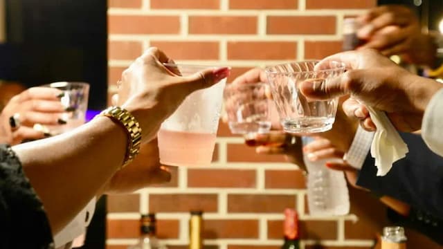 The Rise Of Sober Curiosity: A 101 On Mindful Drinking