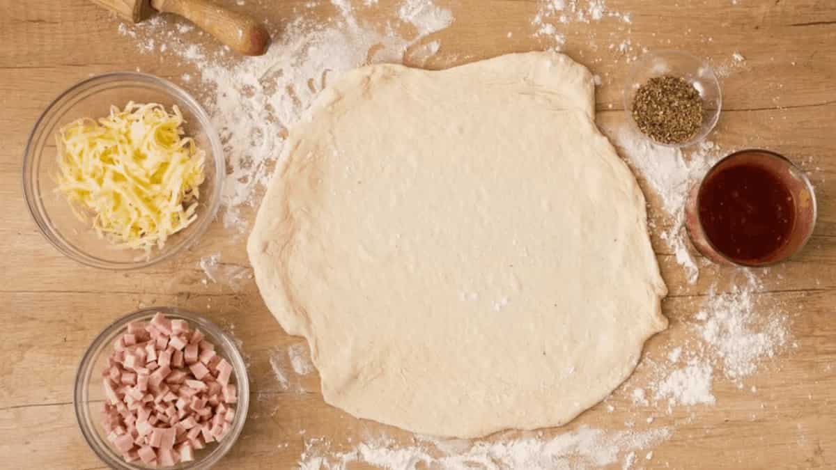How To Make Soft And Chewy Pizza Dough: Easy Steps