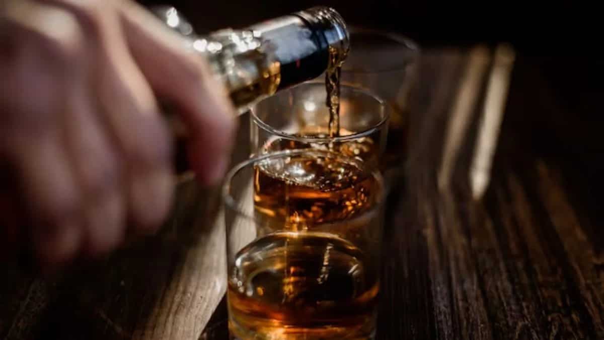 Follow These Tips To Prevent Whiskey From Spoiling