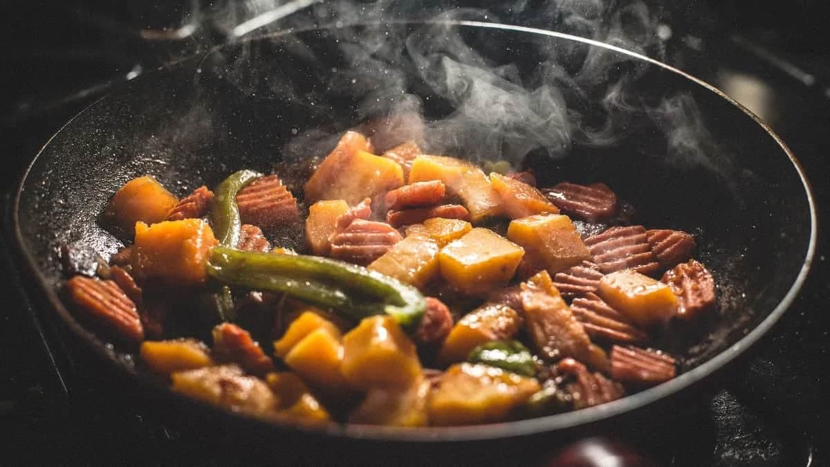 Preserving Nutritional Value: A Comparison Of Cooking Techniques