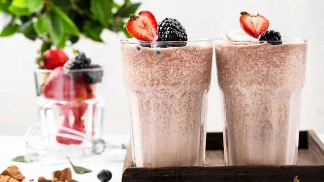 6 Coffee-Based Smoothies To Start Your Winter Mornings