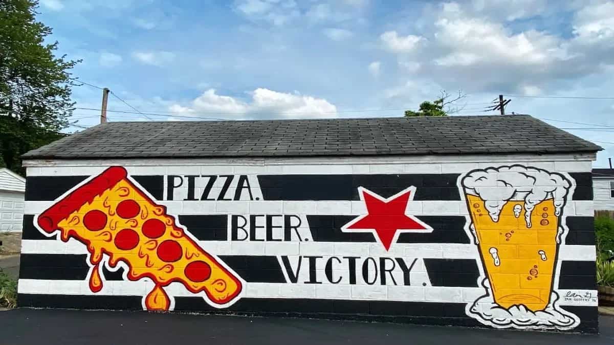 Best Pizza In Louisville: Try These 6 Pizzerias 