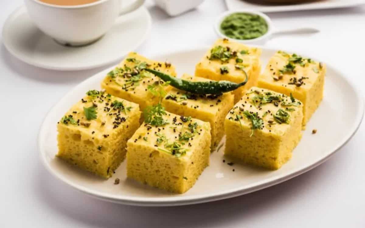 Do You Know The Real Tricks To Make Perfect Dhokla In Microwave?