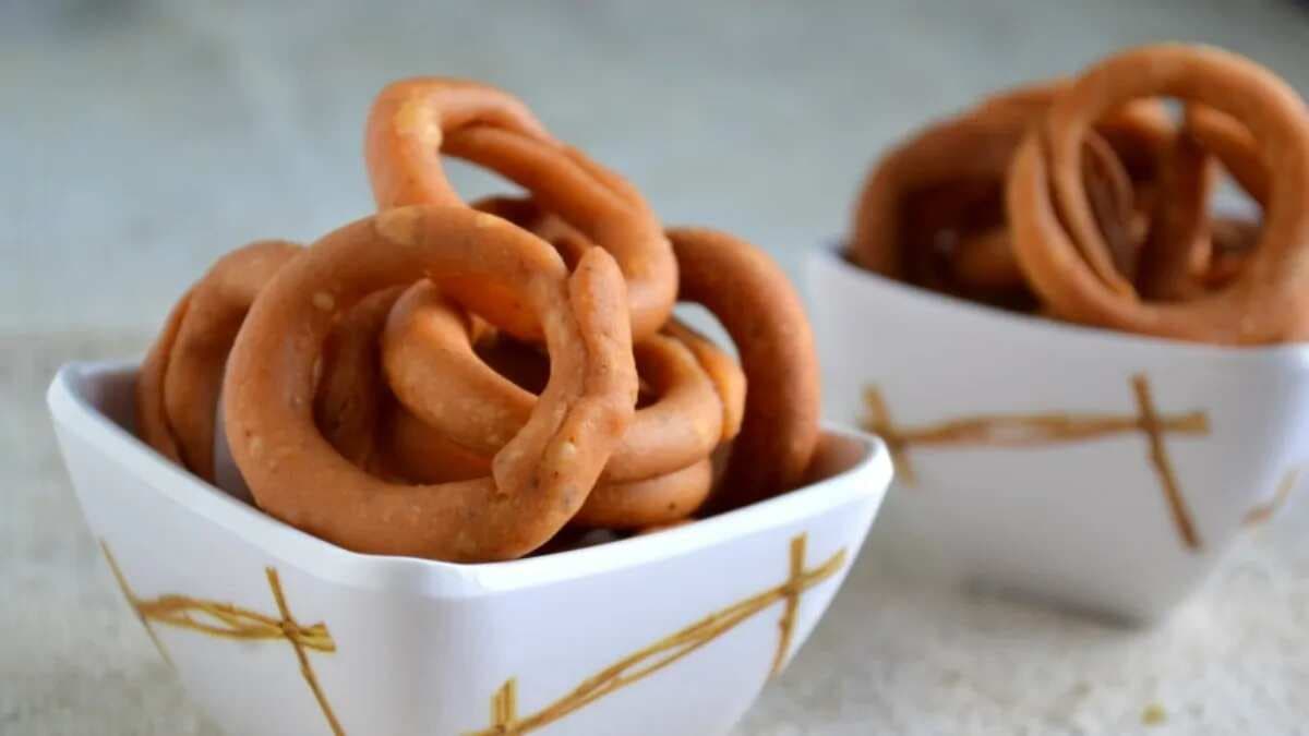 Kodubale Recipe, The Perfect Tea Time Snack From Karnataka