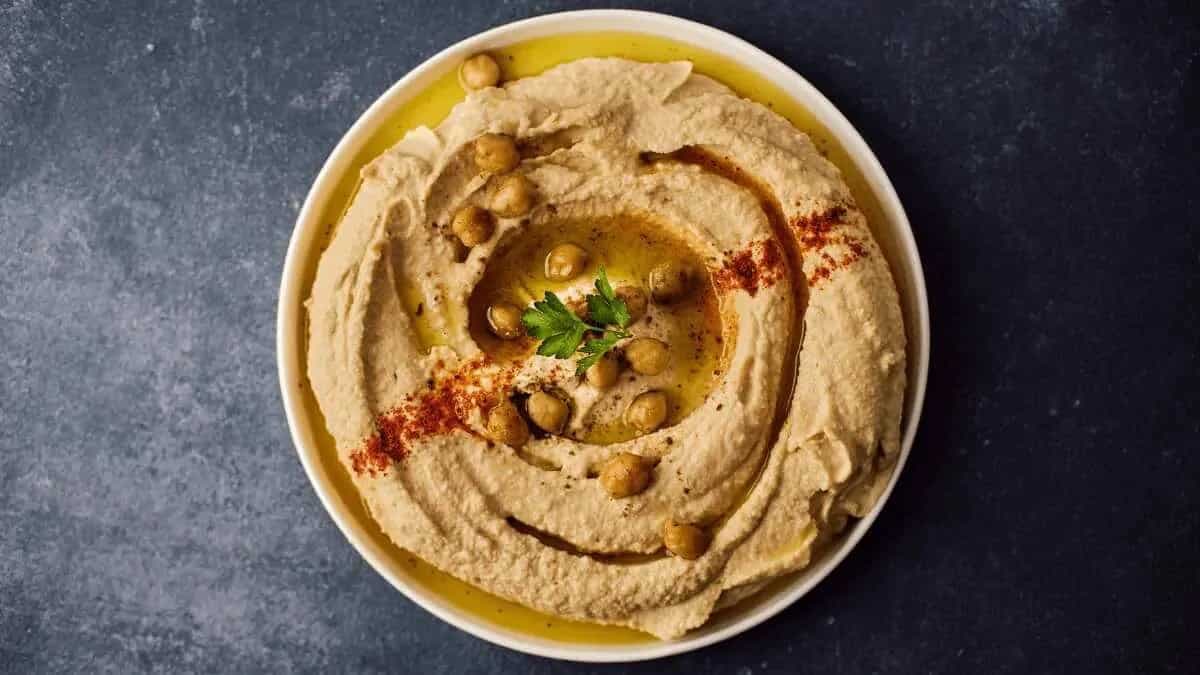 The Two Best Ways To Safely Store Hummus At Home