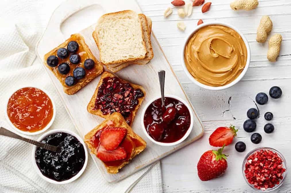Make Your Boring bread Tasty and Healty With These Spreads