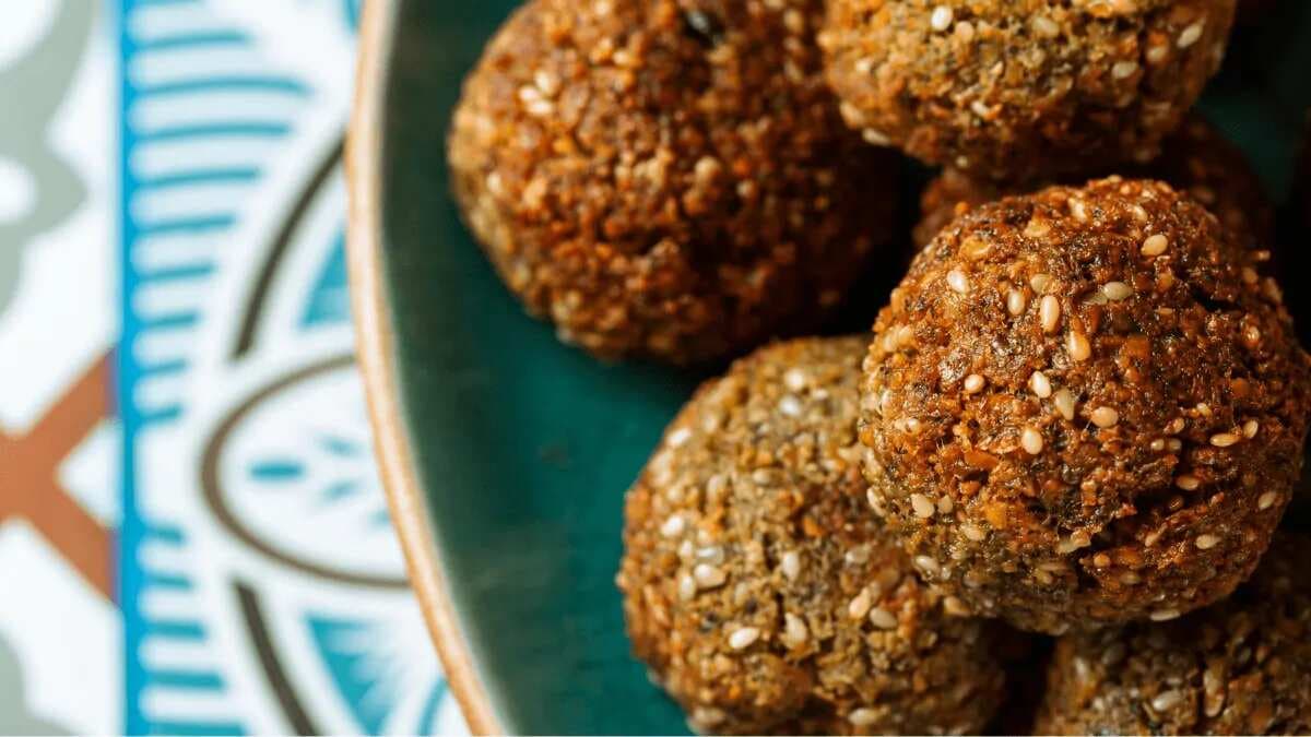 Quinoa Treats After Dark: 7 Snacks To Tame Your Hunger