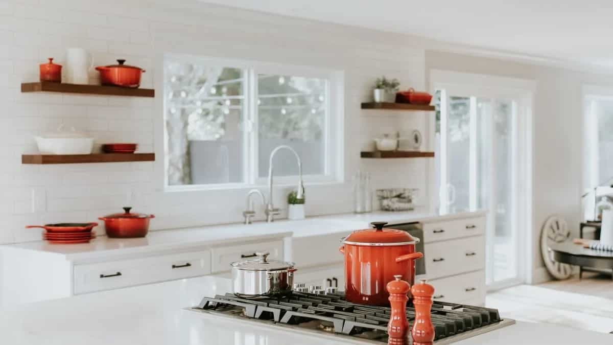 10 Tips To Keep Your Kitchen Fresh And Hygienic