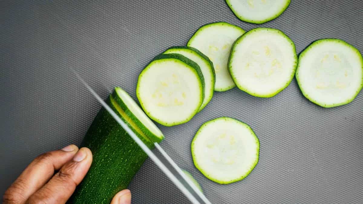Cucumber For Weight Loss: A Low Calorie High Fibre Vegetable