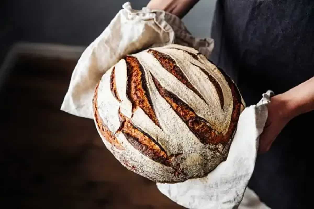5 Essential Ways To Store Sourdough Bread For Maximum Freshness