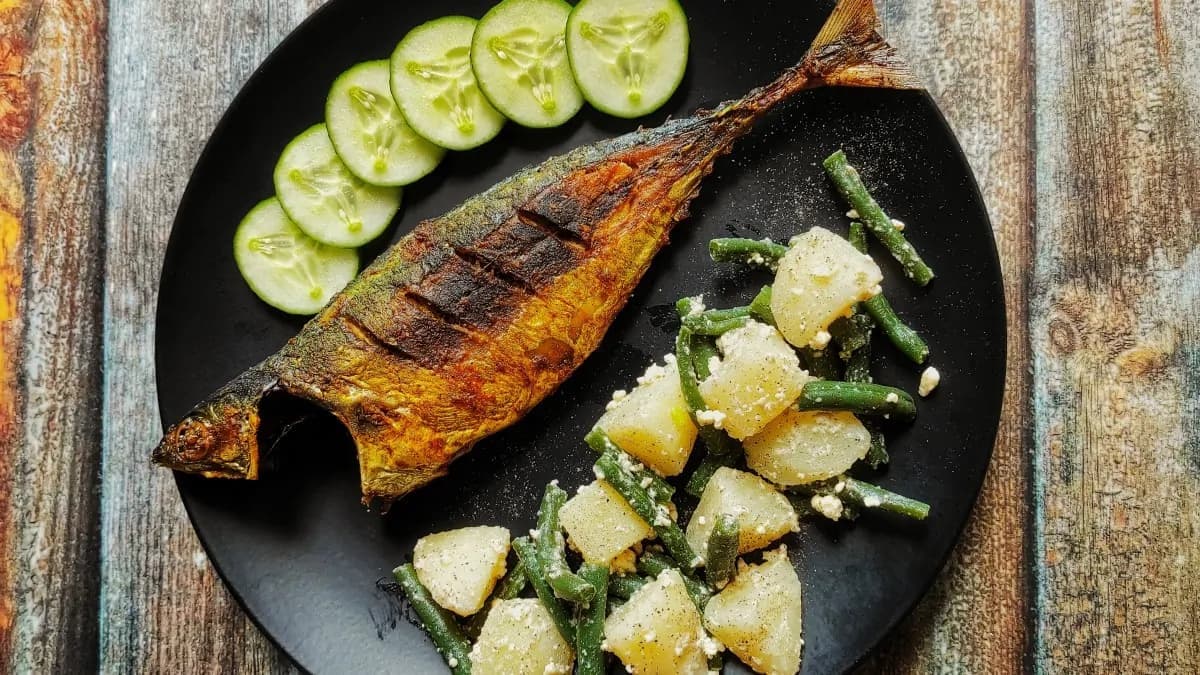 5 Tried & Tested Tips You Need To Grill Whole Fish At Home