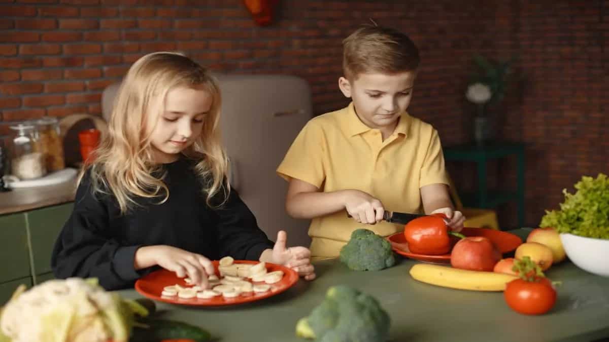 6 Creative Ways To Serve Fruits And Vegetables To Kids 