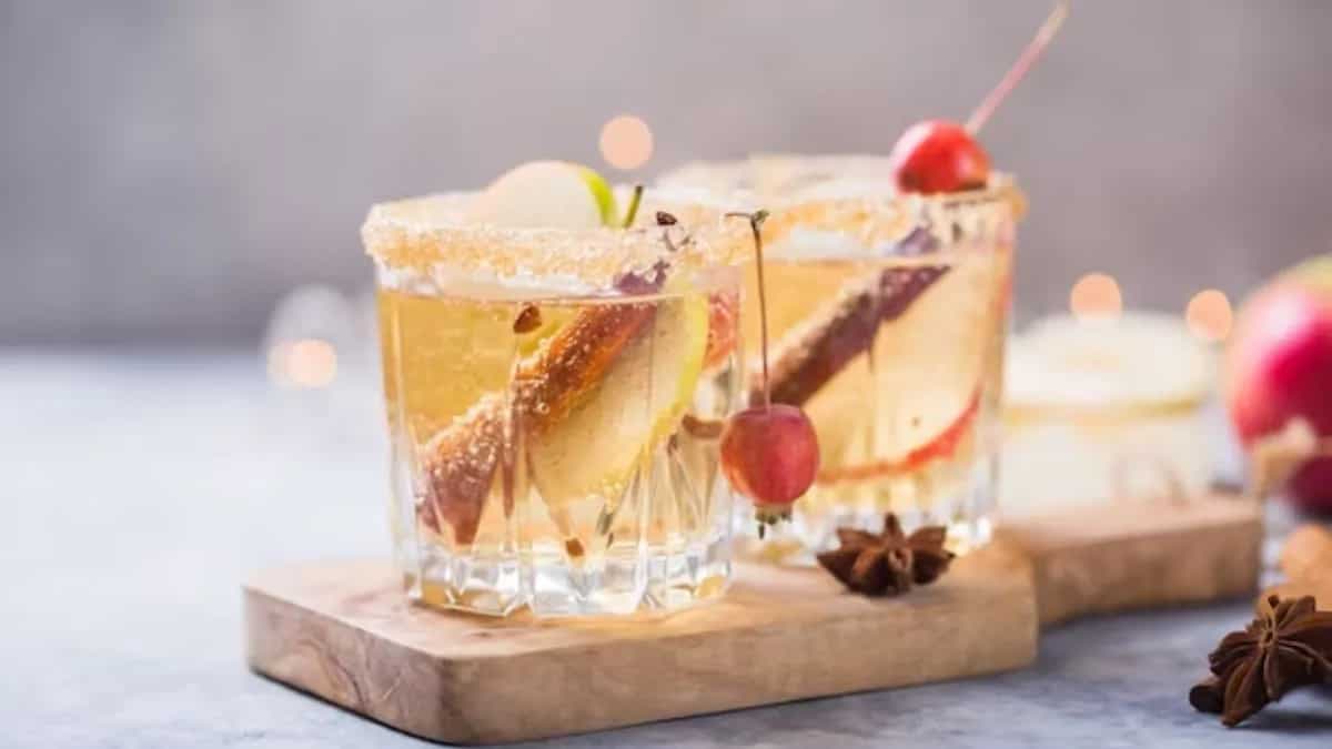 6 Spiced Apple Cocktails: Perfect Drinks For Your Dinner Party 