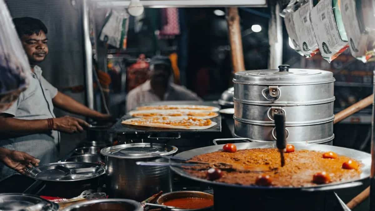 6 Street Foods You Can't Miss In Bhopal’s Chatori Gali