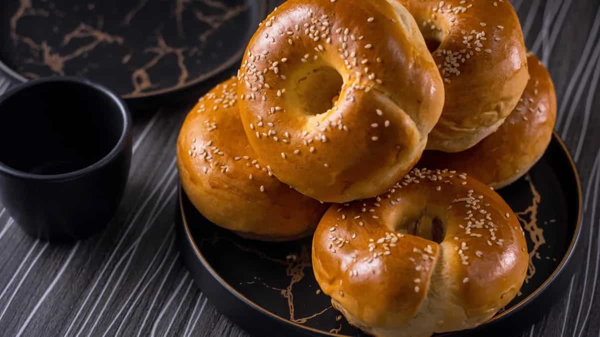 Bagels For The Night: 7 Quick Snacks For Delightful Satisfaction