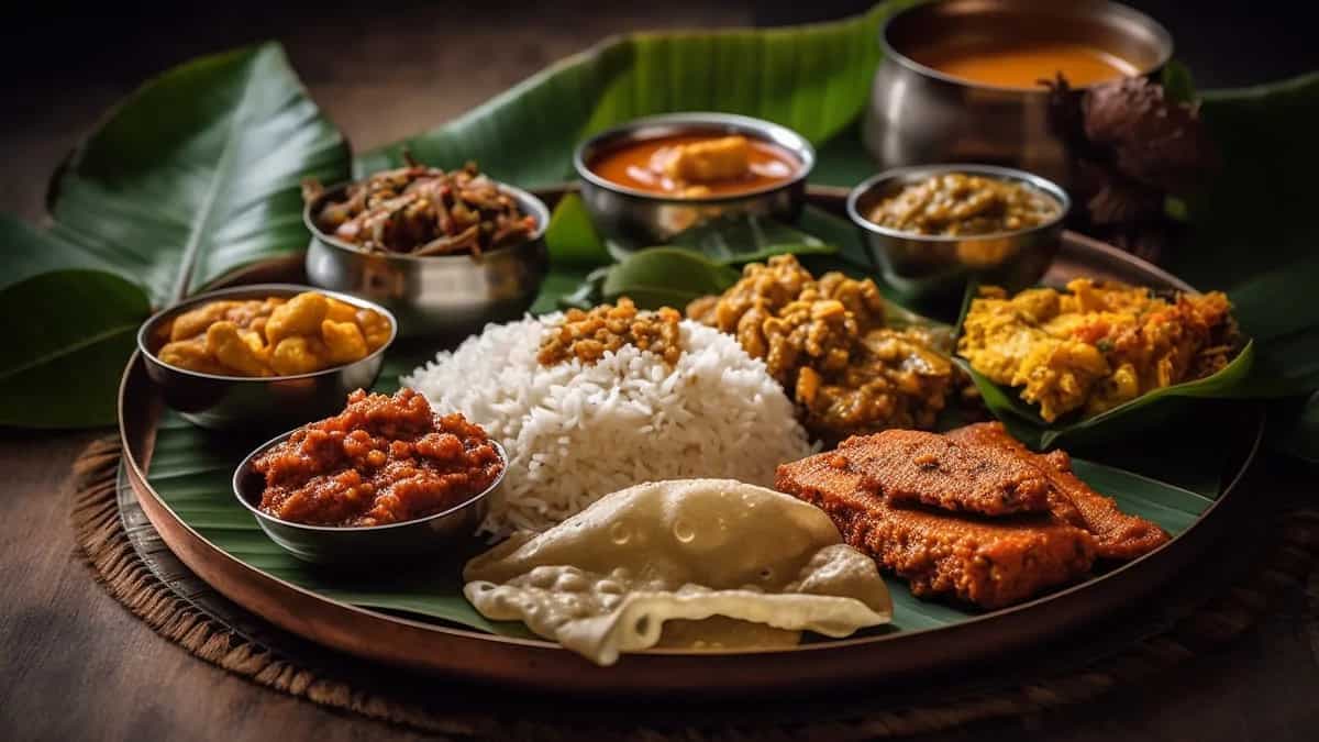 7 Monsoon Special Bengali Dishes One Needs To Try