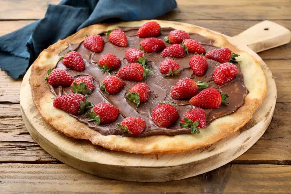 Strawberry Dessert Pizza 